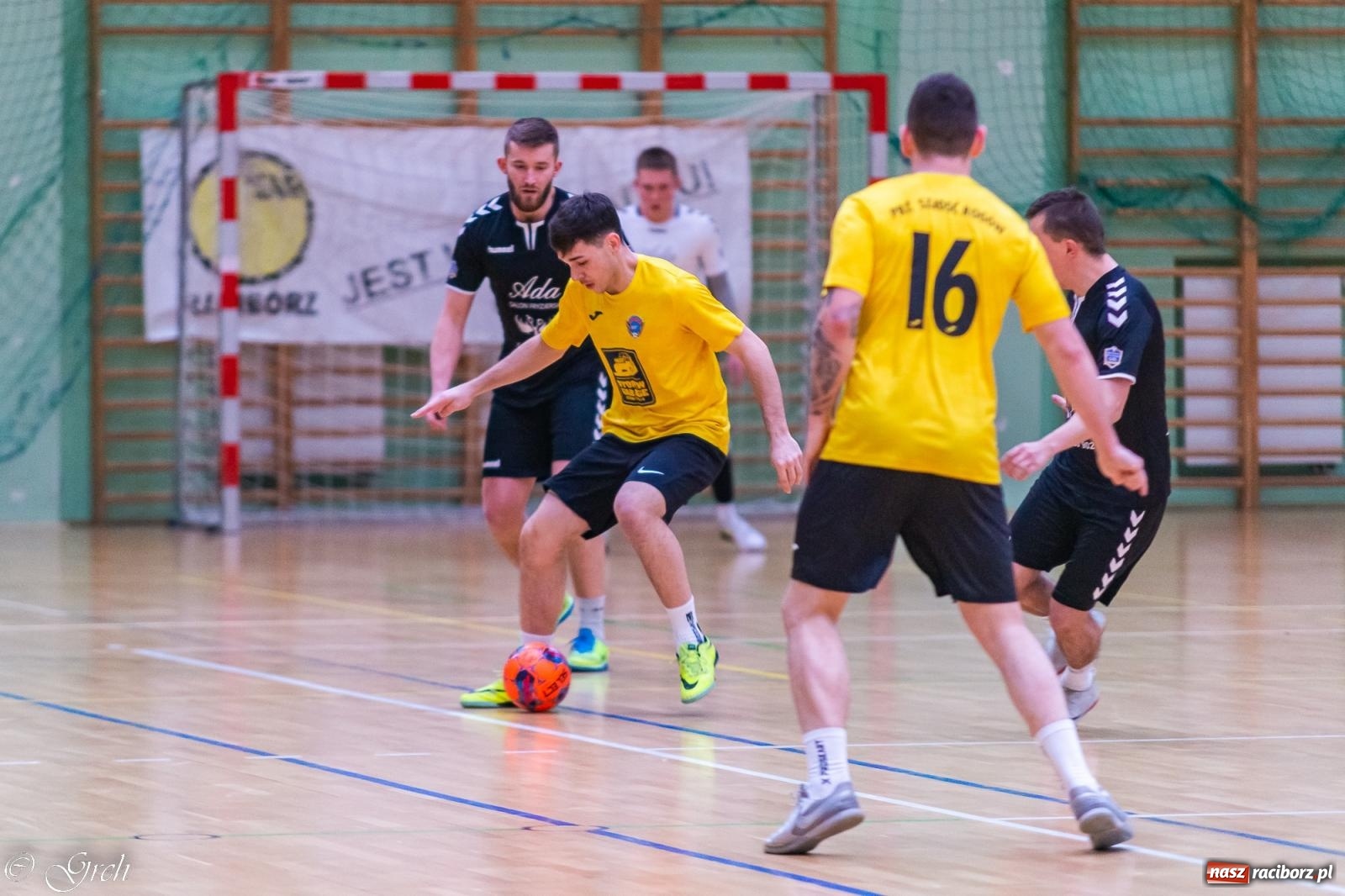 Zdjęcie w galerii na portalu naszraciborz.pl: Zacięte sobotnie pojedynki w HLPN [FOTO] wiadomości z regionu
