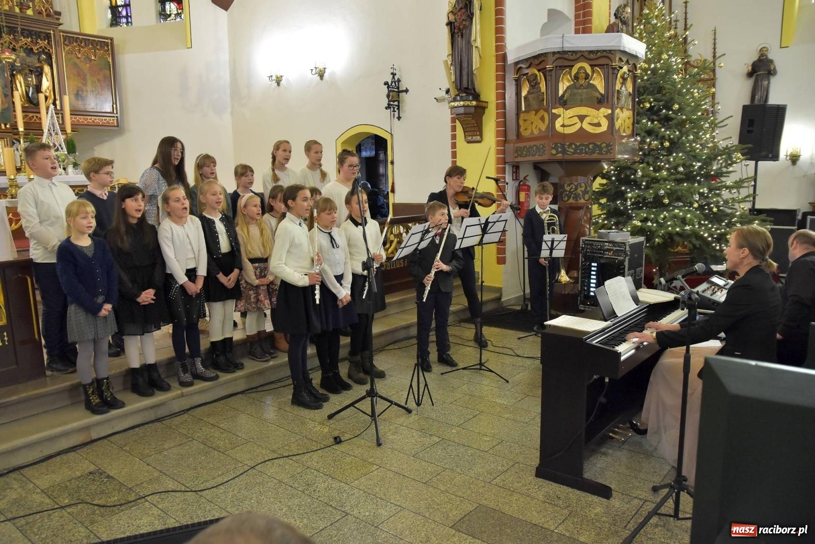Zdjęcie w galerii na portalu naszraciborz.pl: Gminny Przegląd Kolęd i Pastorałek w Pawłowie [FOTO i WIDEO] wiadomości z regionu