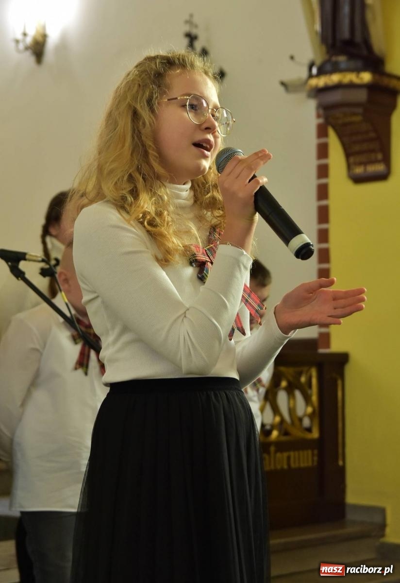 Zdjęcie w galerii na portalu naszraciborz.pl: Gminny Przegląd Kolęd i Pastorałek w Pawłowie [FOTO i WIDEO] wiadomości z regionu