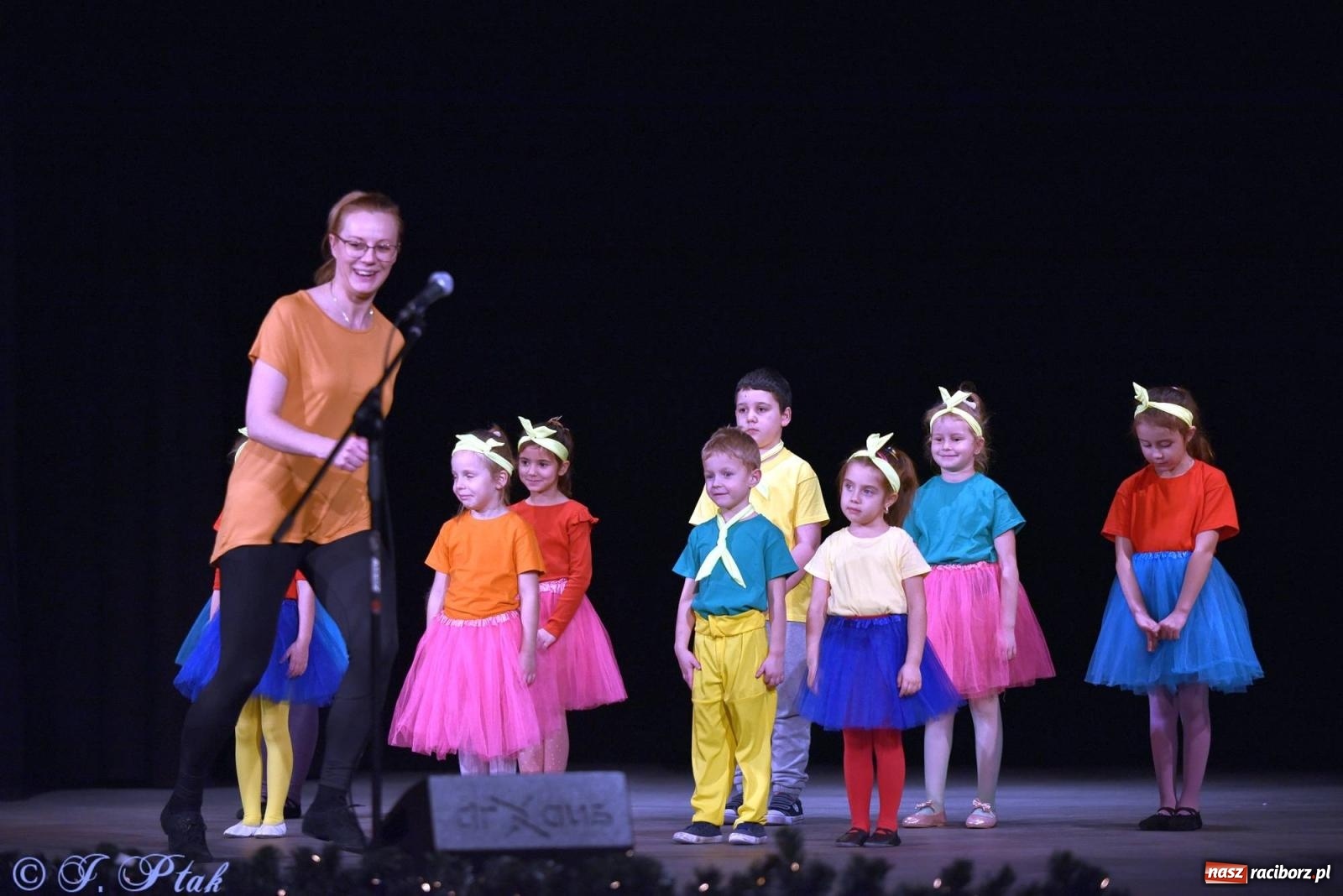 Zdjęcie w galerii na portalu naszraciborz.pl: Dzień Babci i Dziadka w Strzesze [FOTO i WIDEO] wiadomości z regionu