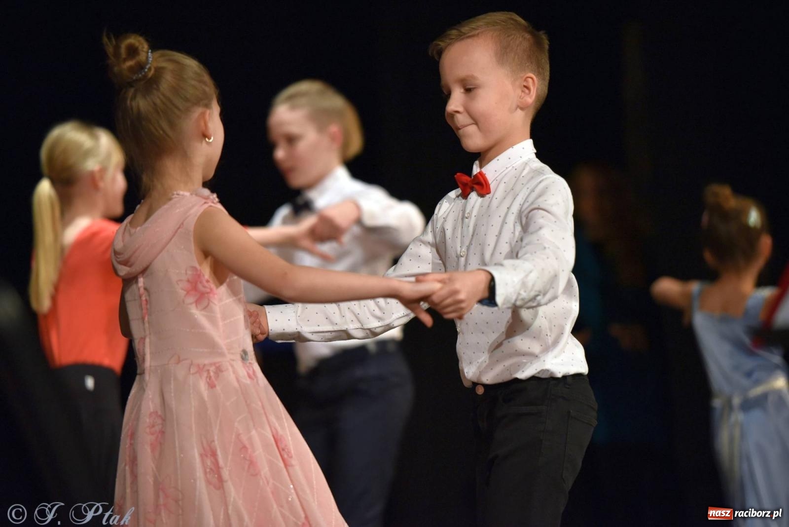 Zdjęcie w galerii na portalu naszraciborz.pl: Dzień Babci i Dziadka w Strzesze [FOTO i WIDEO] wiadomości z regionu
