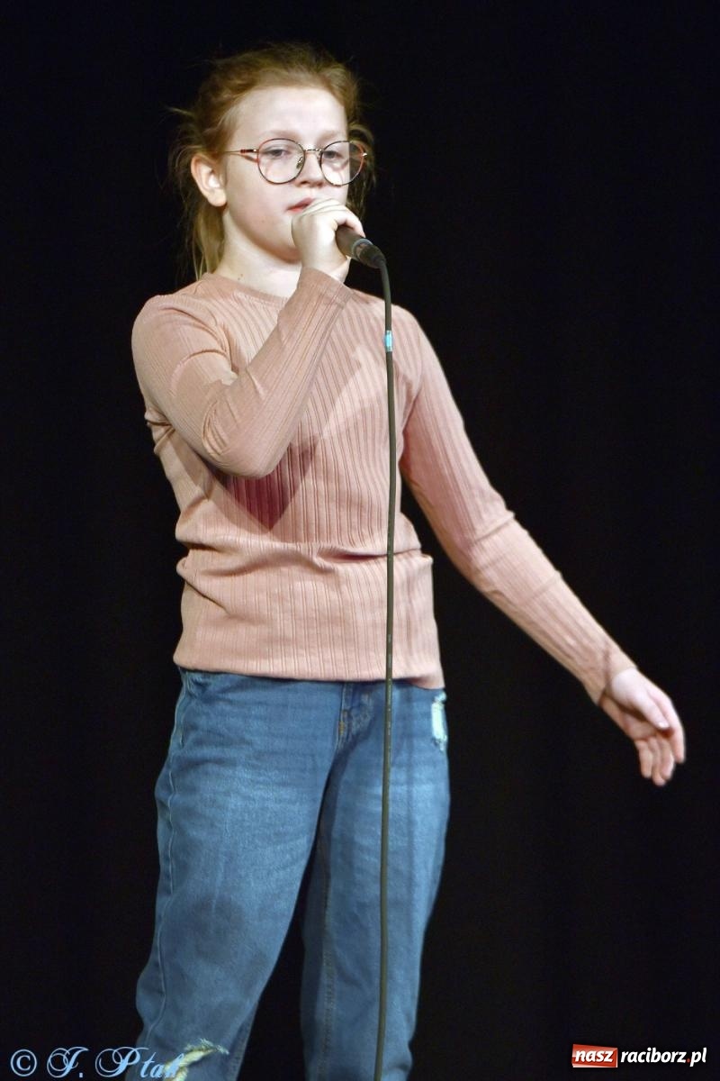 Zdjęcie w galerii na portalu naszraciborz.pl: Dzień Babci i Dziadka w Strzesze [FOTO i WIDEO] wiadomości z regionu