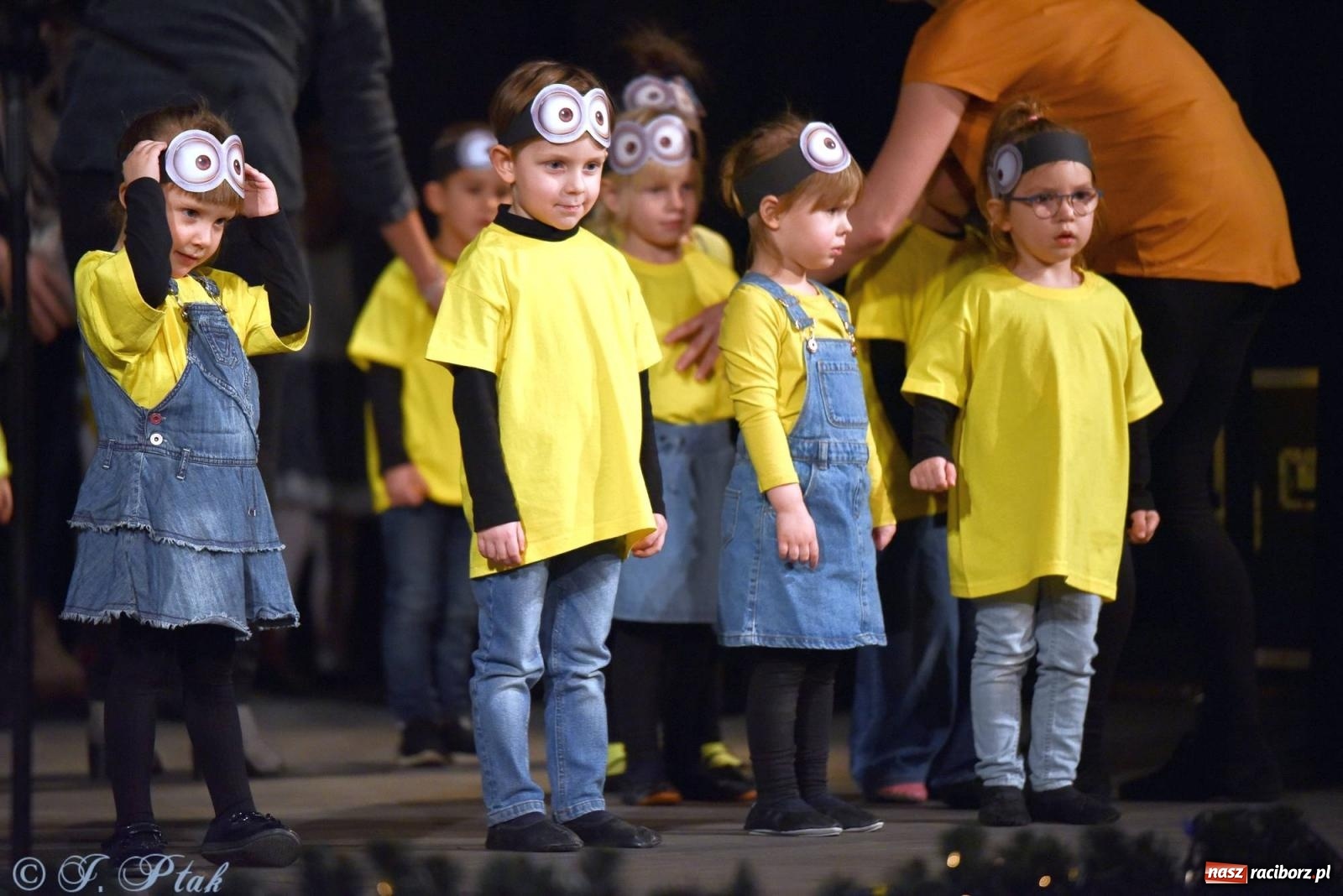 Zdjęcie w galerii na portalu naszraciborz.pl: Dzień Babci i Dziadka w Strzesze [FOTO i WIDEO] wiadomości z regionu