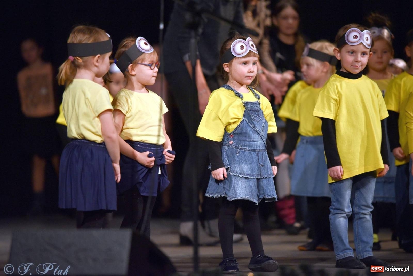 Zdjęcie w galerii na portalu naszraciborz.pl: Dzień Babci i Dziadka w Strzesze [FOTO i WIDEO] wiadomości z regionu