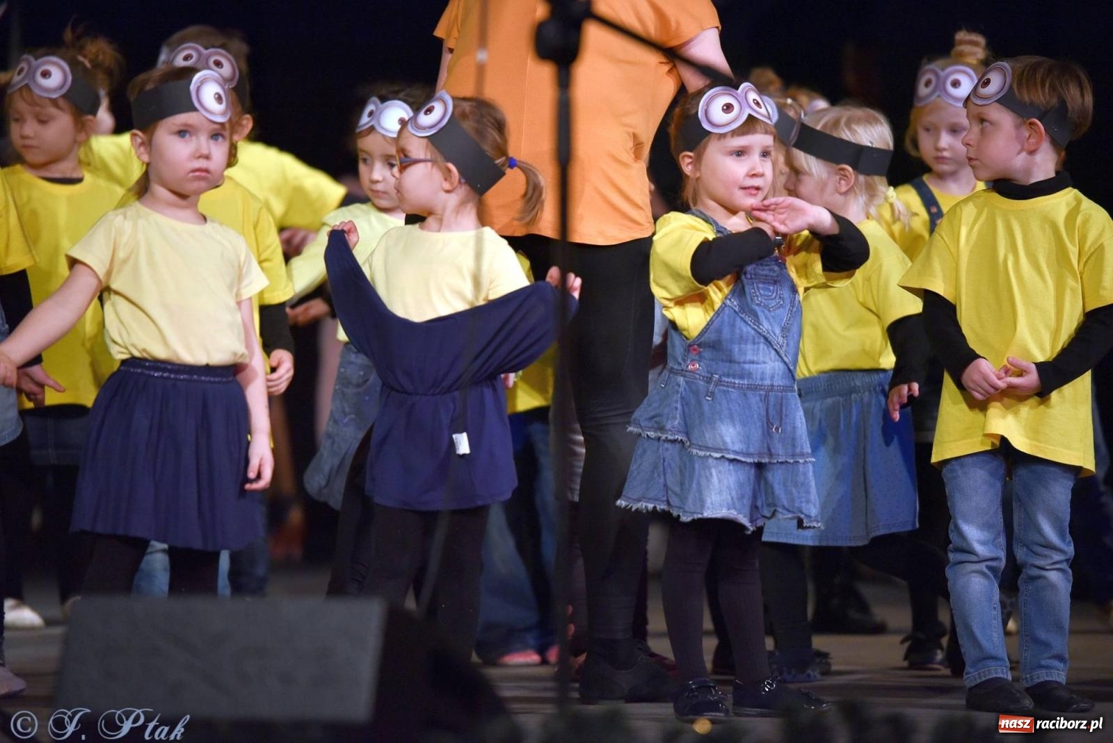 Zdjęcie w galerii na portalu naszraciborz.pl: Dzień Babci i Dziadka w Strzesze [FOTO i WIDEO] wiadomości z regionu