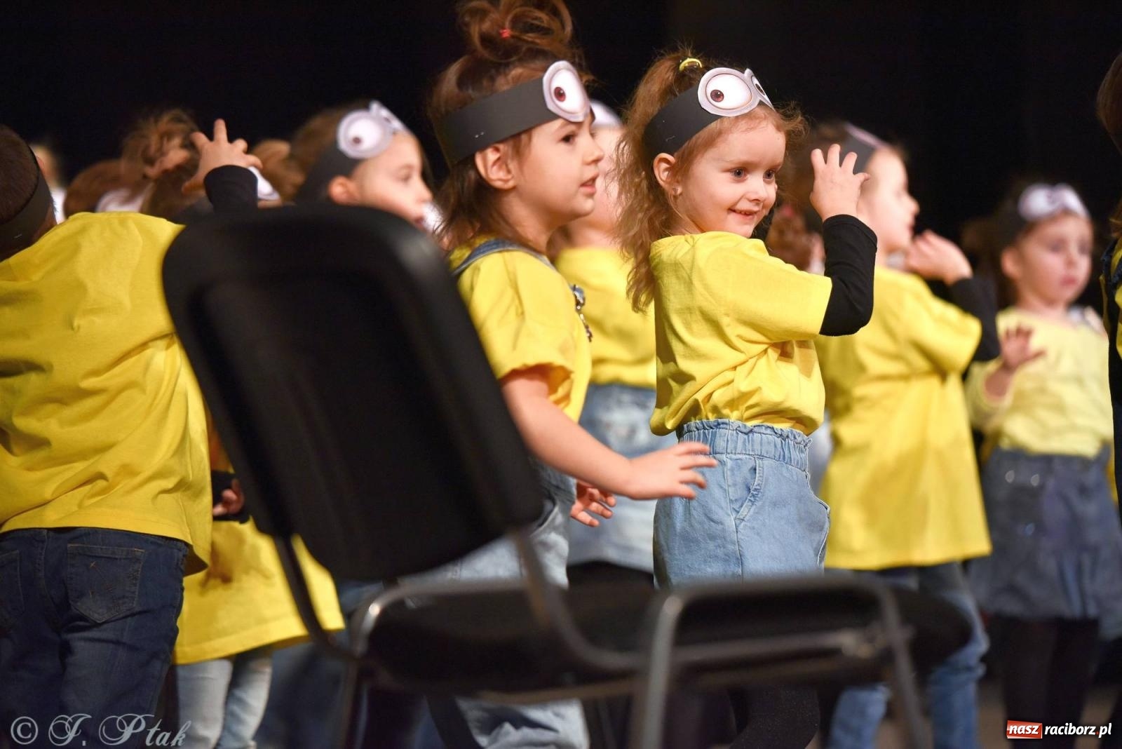Zdjęcie w galerii na portalu naszraciborz.pl: Dzień Babci i Dziadka w Strzesze [FOTO i WIDEO] wiadomości z regionu
