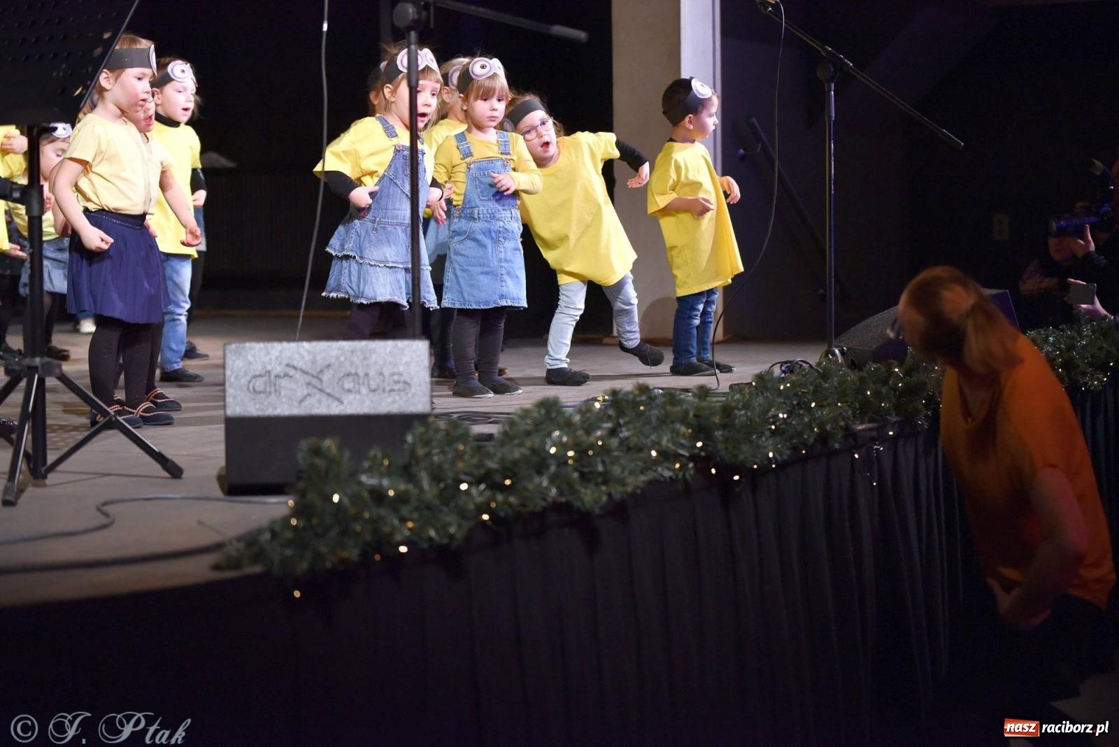 Zdjęcie w galerii na portalu naszraciborz.pl: Dzień Babci i Dziadka w Strzesze [FOTO i WIDEO] wiadomości z regionu