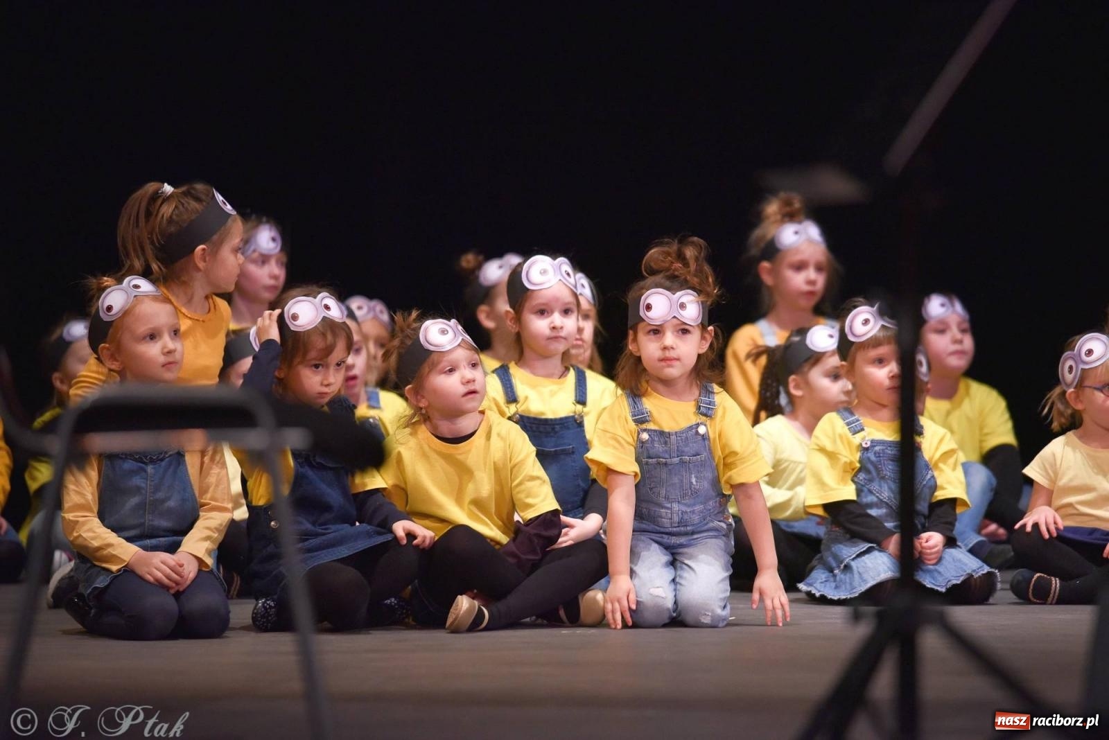 Zdjęcie w galerii na portalu naszraciborz.pl: Dzień Babci i Dziadka w Strzesze [FOTO i WIDEO] wiadomości z regionu