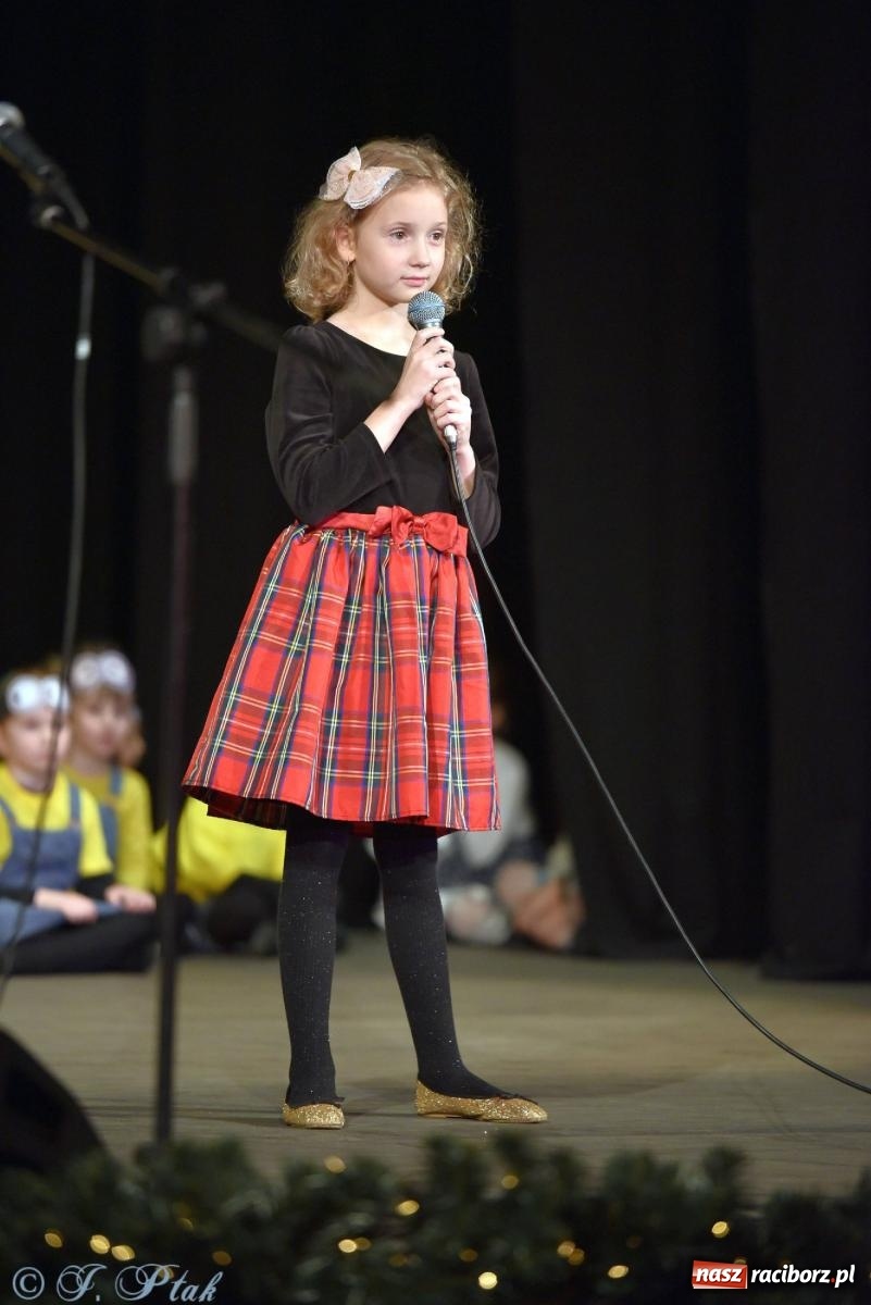 Zdjęcie w galerii na portalu naszraciborz.pl: Dzień Babci i Dziadka w Strzesze [FOTO i WIDEO] wiadomości z regionu