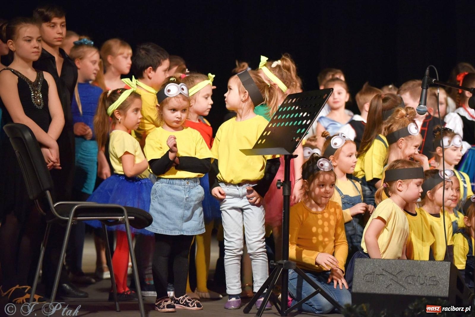 Zdjęcie w galerii na portalu naszraciborz.pl: Dzień Babci i Dziadka w Strzesze [FOTO i WIDEO] wiadomości z regionu