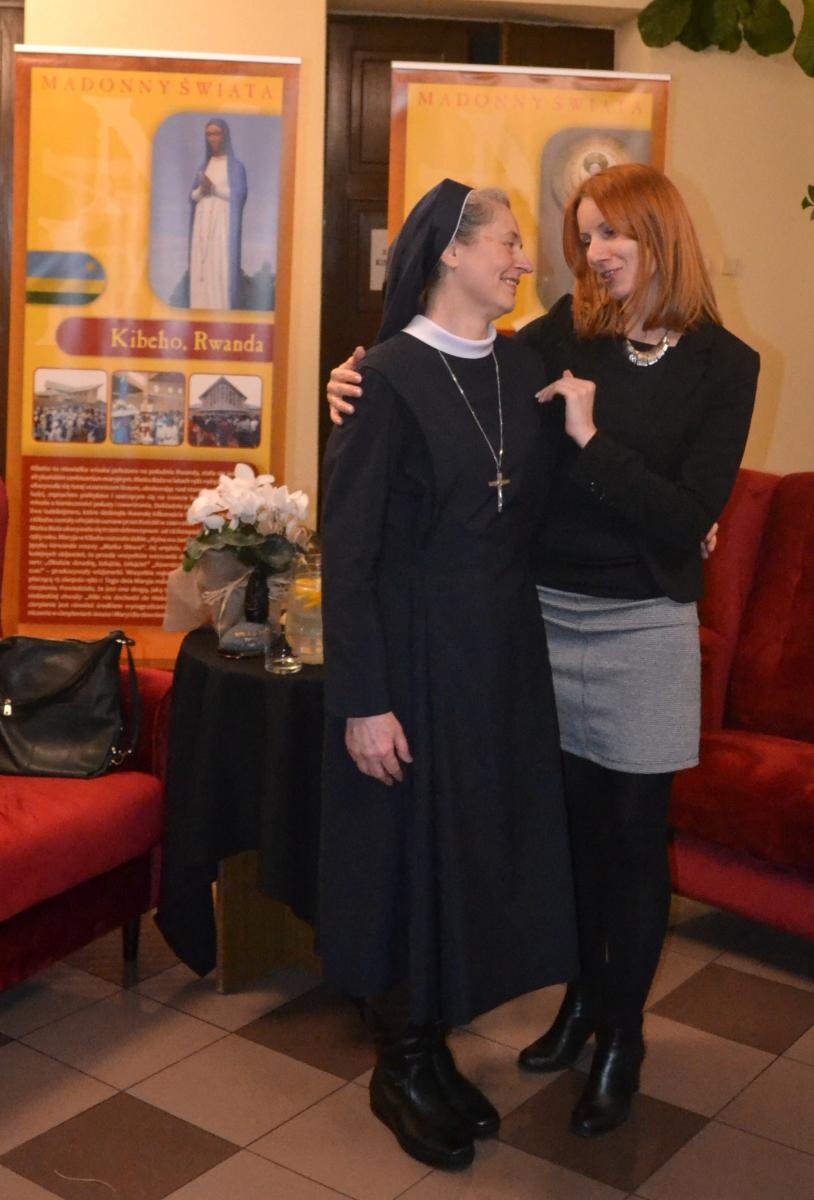 Zdjęcie w galerii na portalu naszraciborz.pl: Madonny świata. Otwarcie wystawy w Strzesze wiadomości z regionu