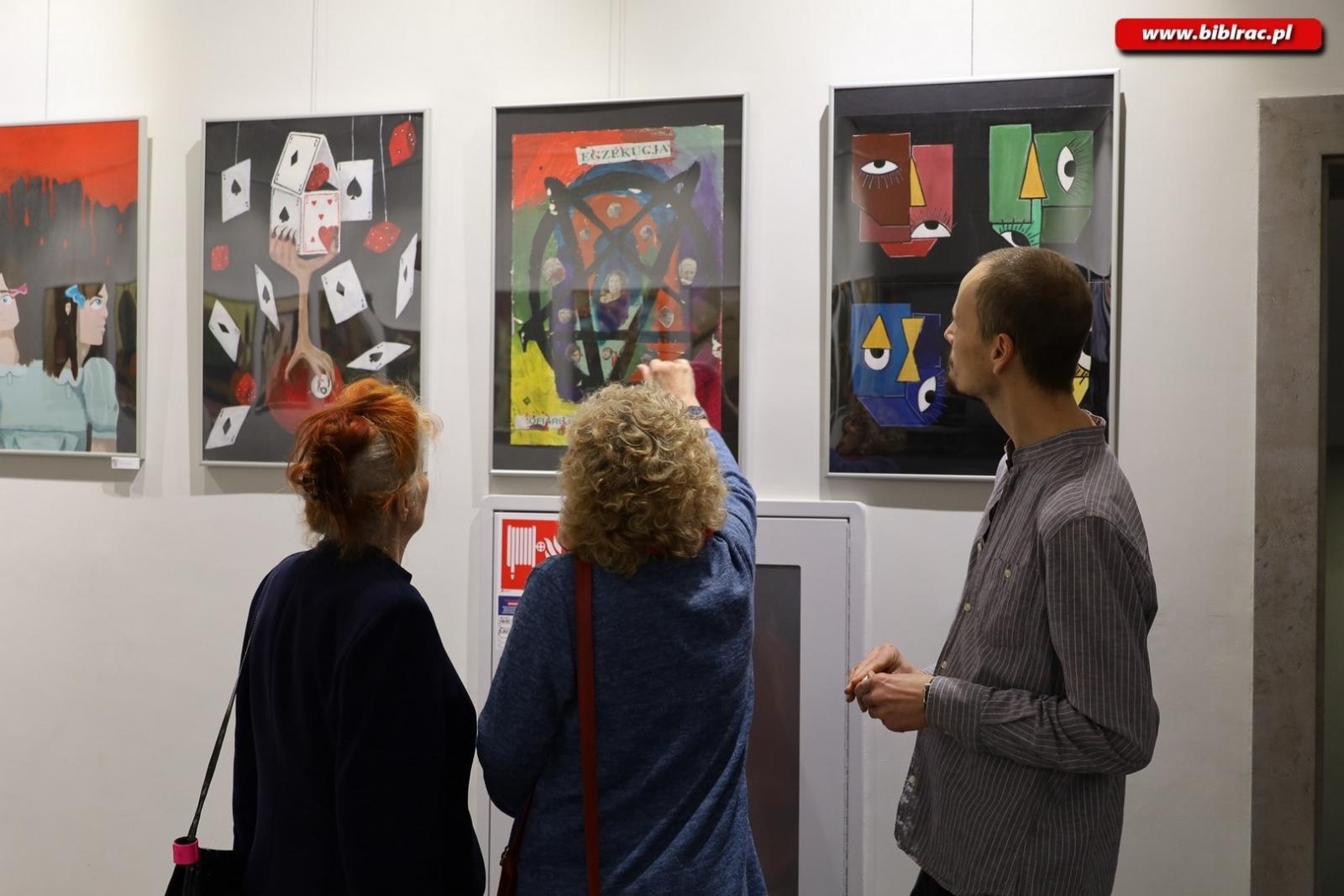 Zdjęcie w galerii na portalu naszraciborz.pl: Uczniowie z Plastyka pokazali swoje prace w Gawrze wiadomości z regionu