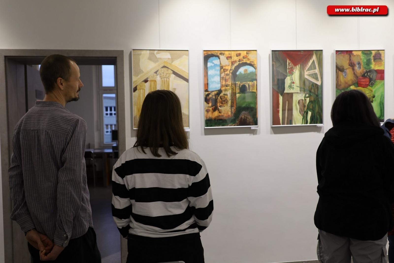 Zdjęcie w galerii na portalu naszraciborz.pl: Uczniowie z Plastyka pokazali swoje prace w Gawrze wiadomości z regionu