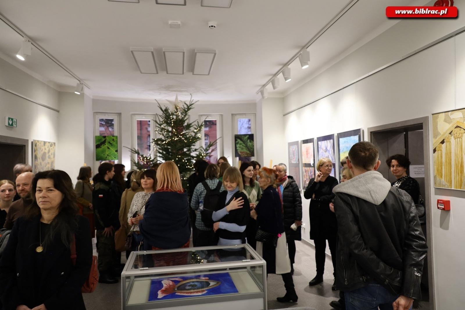 Zdjęcie w galerii na portalu naszraciborz.pl: Uczniowie z Plastyka pokazali swoje prace w Gawrze wiadomości z regionu