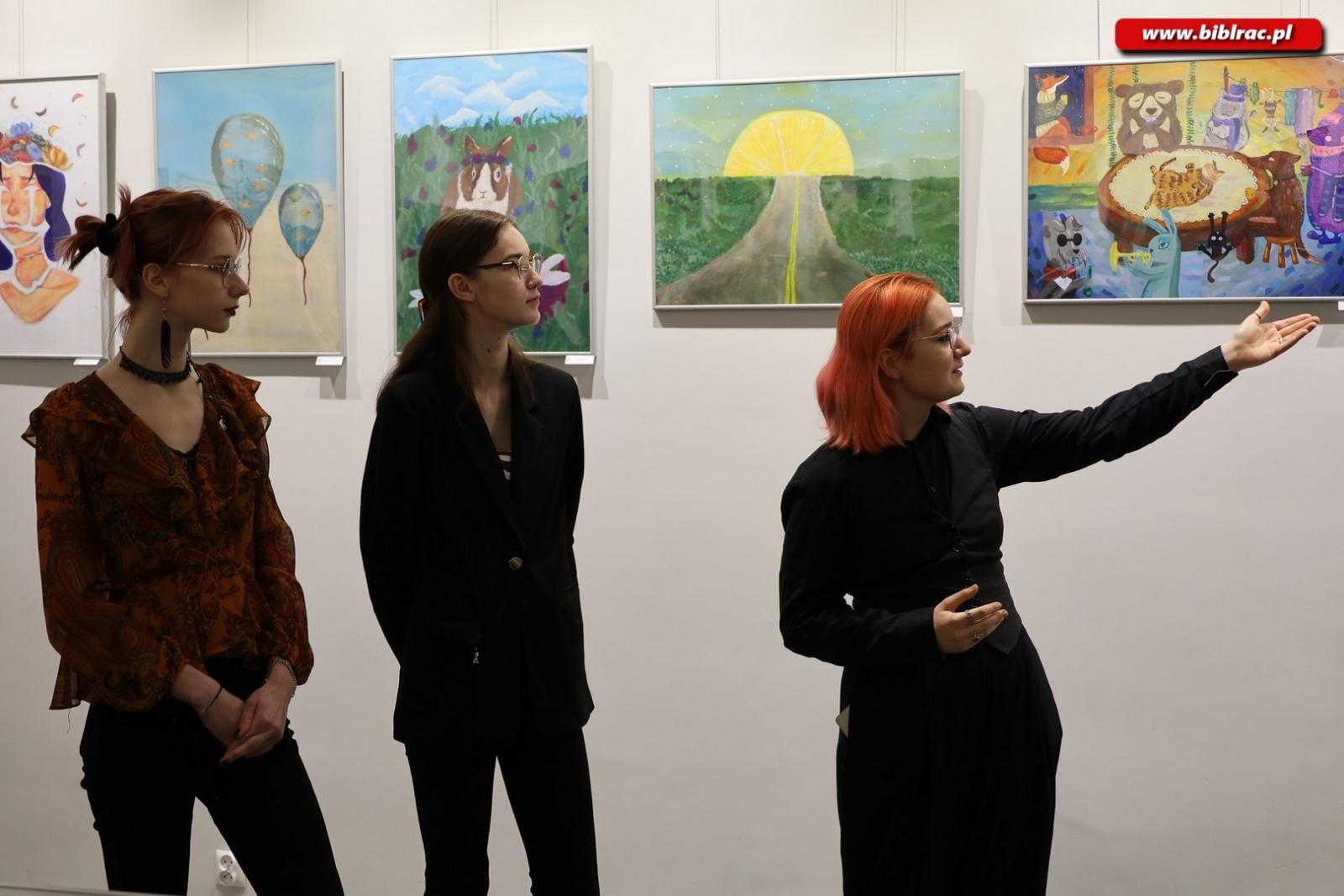 Zdjęcie w galerii na portalu naszraciborz.pl: Uczniowie z Plastyka pokazali swoje prace w Gawrze wiadomości z regionu