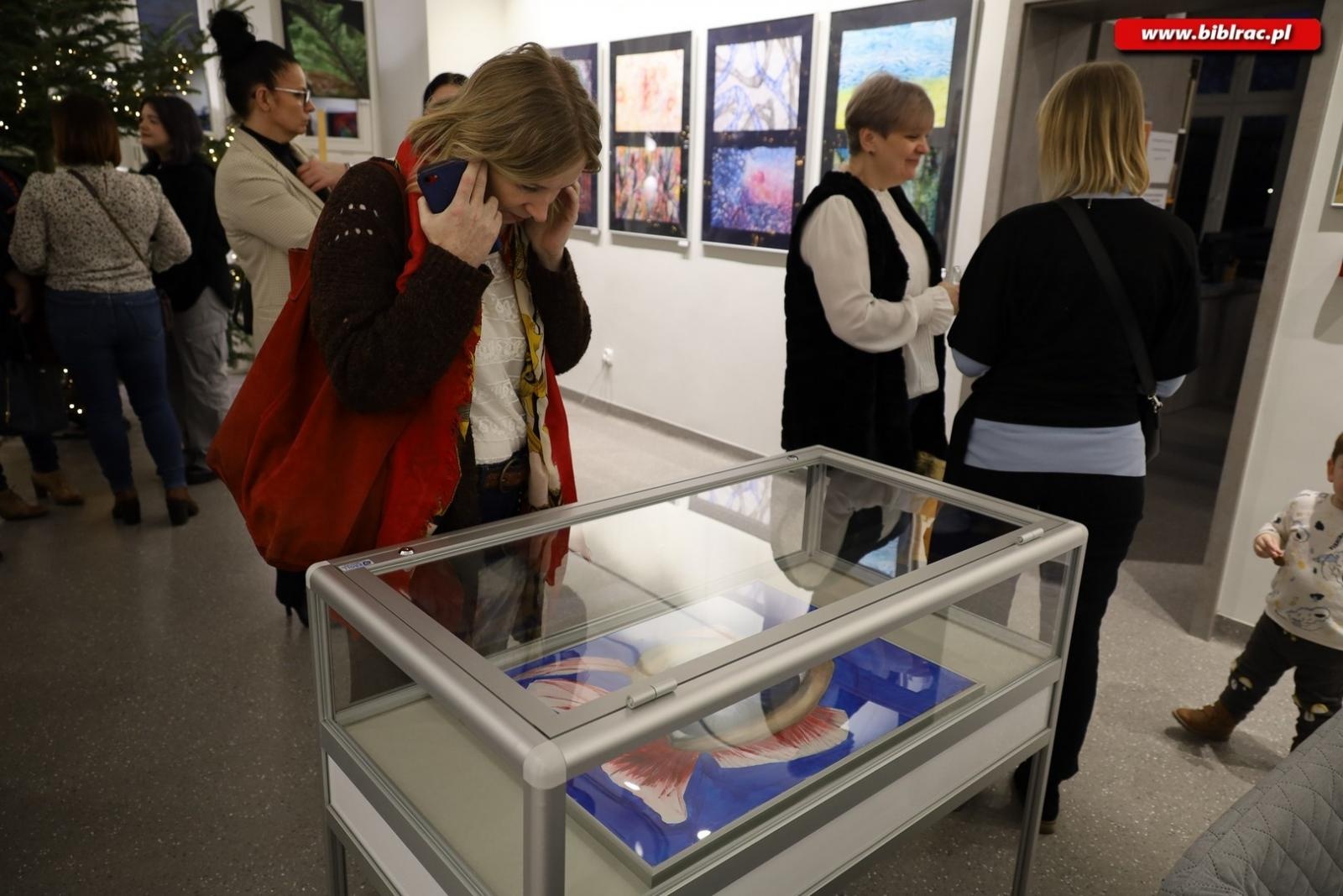 Zdjęcie w galerii na portalu naszraciborz.pl: Uczniowie z Plastyka pokazali swoje prace w Gawrze wiadomości z regionu