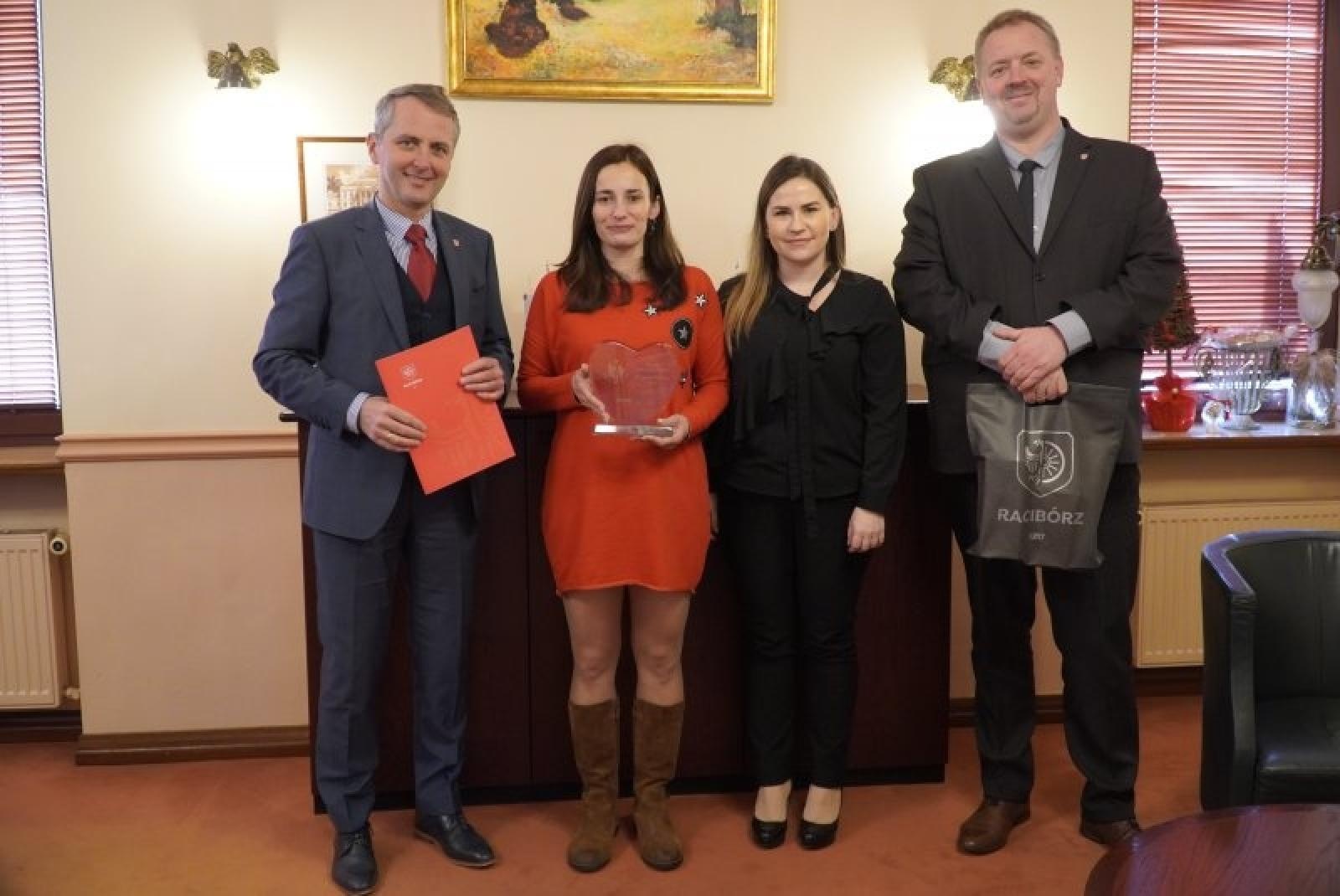 Zdjęcie w galerii na portalu naszraciborz.pl: Przyjaciel rodziny 2022 mieszka wśród nas wiadomości z regionu