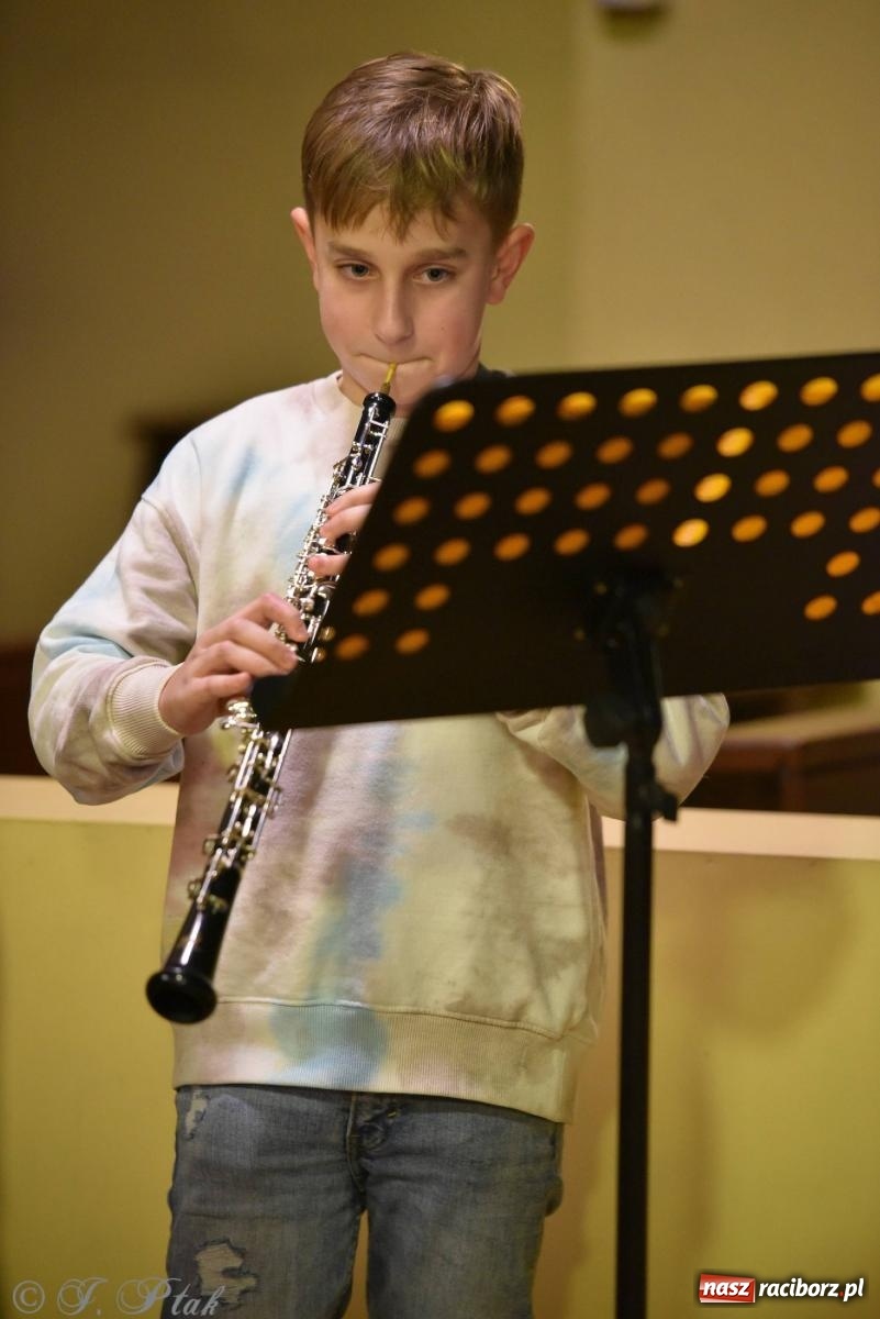 Zdjęcie w galerii na portalu naszraciborz.pl: W kolędowym klimacie w kościele NSPJ [FOTO i WIDEO] wiadomości z regionu