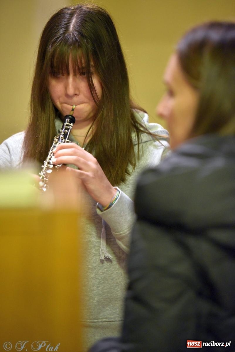 Zdjęcie w galerii na portalu naszraciborz.pl: W kolędowym klimacie w kościele NSPJ [FOTO i WIDEO] wiadomości z regionu