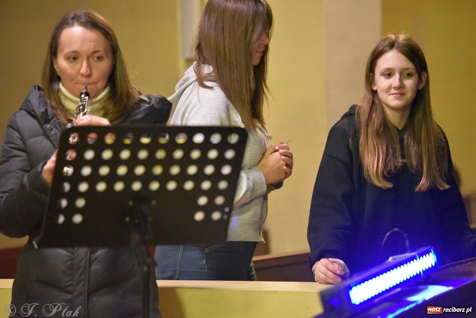 Zdjęcie w galerii na portalu naszraciborz.pl: W kolędowym klimacie w kościele NSPJ [FOTO i WIDEO] wiadomości z regionu