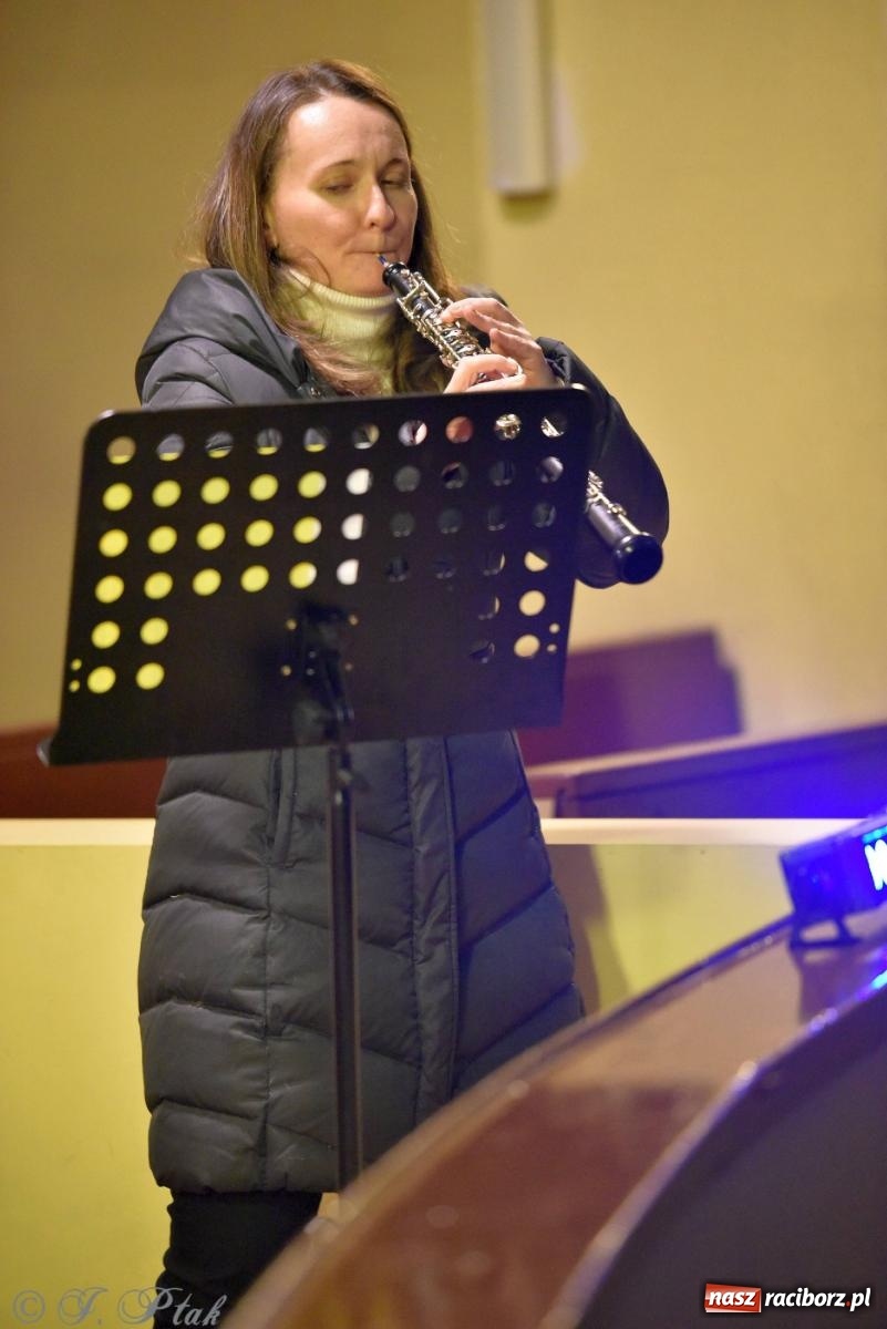 Zdjęcie w galerii na portalu naszraciborz.pl: W kolędowym klimacie w kościele NSPJ [FOTO i WIDEO] wiadomości z regionu