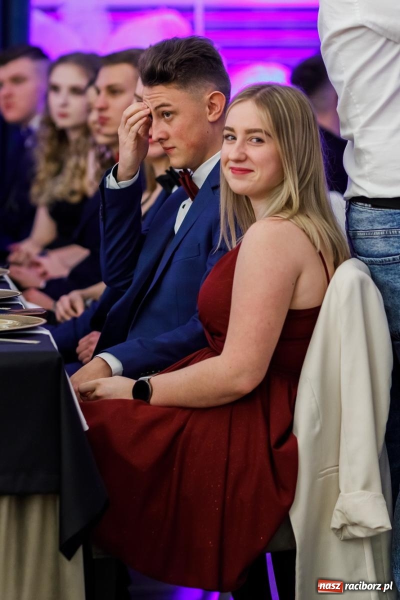 Zdjęcie w galerii na portalu naszraciborz.pl: Studniówka Budowlanki i Gastronomika w Bieńkowicach [FOTO i WIDEO] wiadomości z regionu