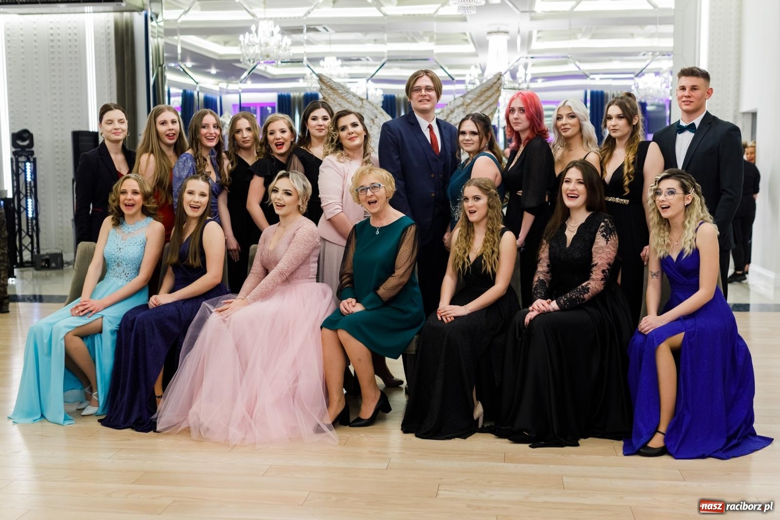 Zdjęcie w galerii na portalu naszraciborz.pl: Studniówka Budowlanki i Gastronomika w Bieńkowicach [FOTO i WIDEO] wiadomości z regionu