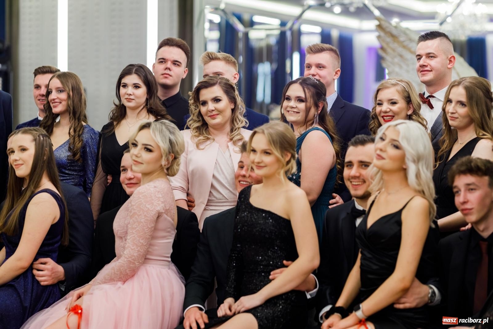 Zdjęcie w galerii na portalu naszraciborz.pl: Studniówka Budowlanki i Gastronomika w Bieńkowicach [FOTO i WIDEO] wiadomości z regionu