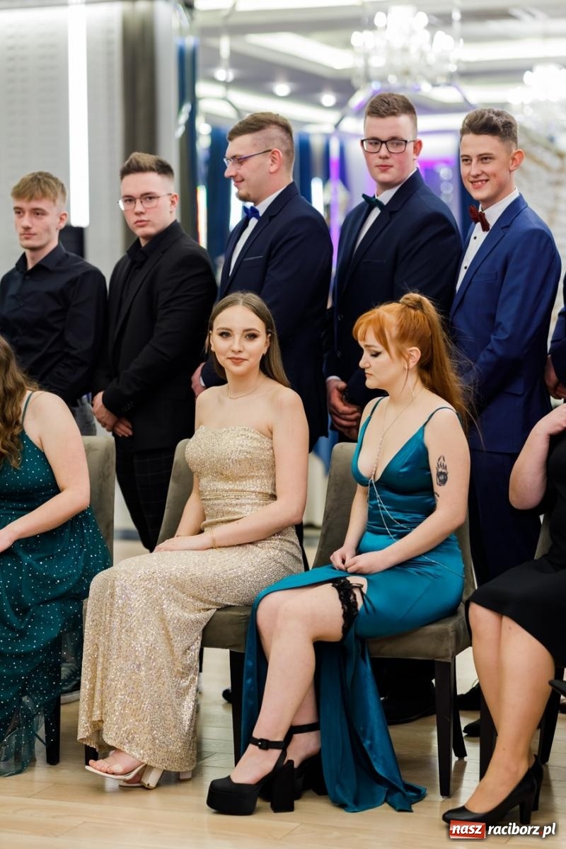 Zdjęcie w galerii na portalu naszraciborz.pl: Studniówka Budowlanki i Gastronomika w Bieńkowicach [FOTO i WIDEO] wiadomości z regionu