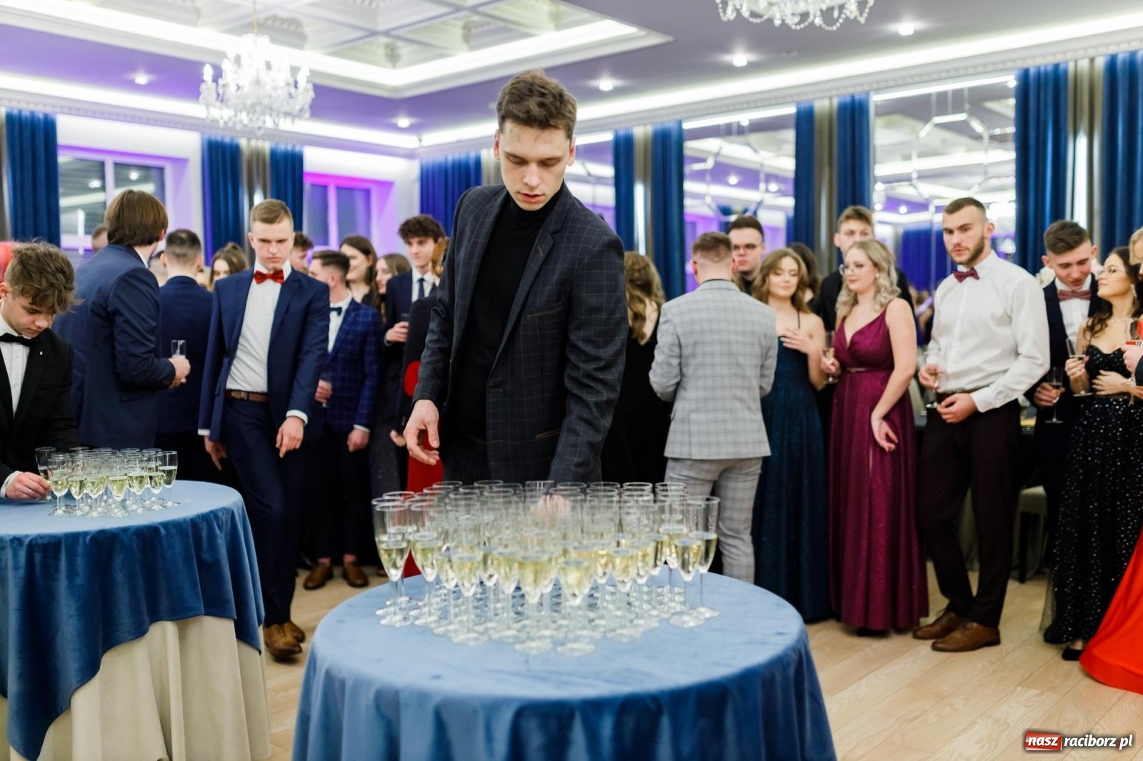 Zdjęcie w galerii na portalu naszraciborz.pl: Studniówka Budowlanki i Gastronomika w Bieńkowicach [FOTO i WIDEO] wiadomości z regionu