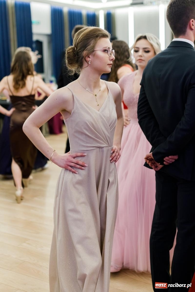 Zdjęcie w galerii na portalu naszraciborz.pl: Studniówka Budowlanki i Gastronomika w Bieńkowicach [FOTO i WIDEO] wiadomości z regionu