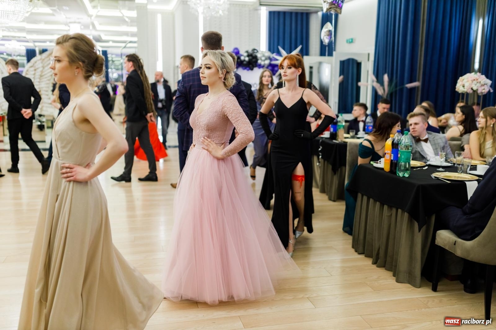 Zdjęcie w galerii na portalu naszraciborz.pl: Studniówka Budowlanki i Gastronomika w Bieńkowicach [FOTO i WIDEO] wiadomości z regionu