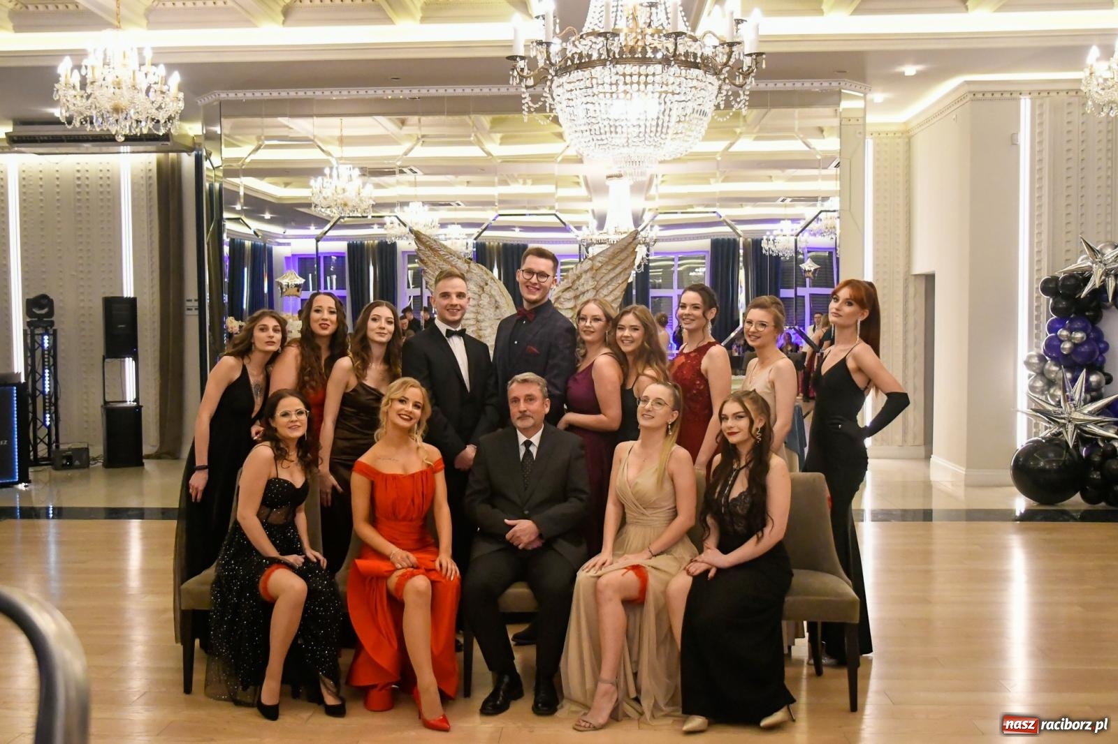 Zdjęcie w galerii na portalu naszraciborz.pl: Studniówka Budowlanki i Gastronomika w Bieńkowicach [FOTO i WIDEO] wiadomości z regionu