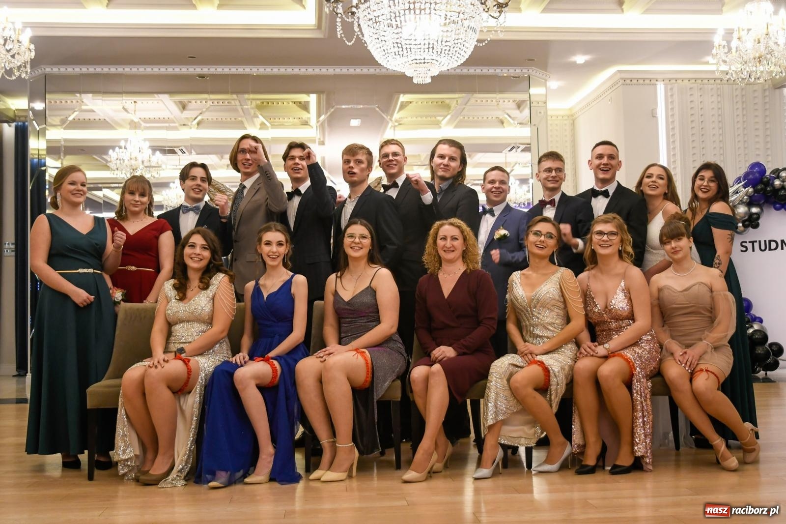 Zdjęcie w galerii na portalu naszraciborz.pl: Studniówka Budowlanki i Gastronomika w Bieńkowicach [FOTO i WIDEO] wiadomości z regionu