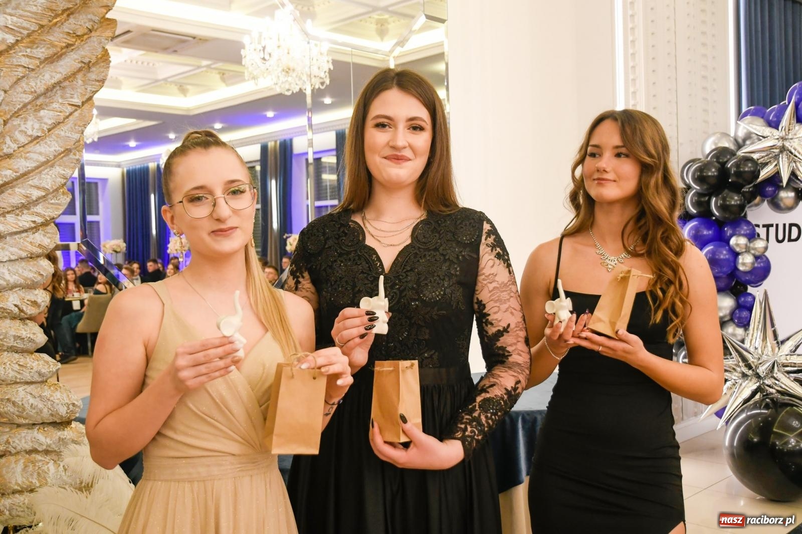 Zdjęcie w galerii na portalu naszraciborz.pl: Studniówka Budowlanki i Gastronomika w Bieńkowicach [FOTO i WIDEO] wiadomości z regionu