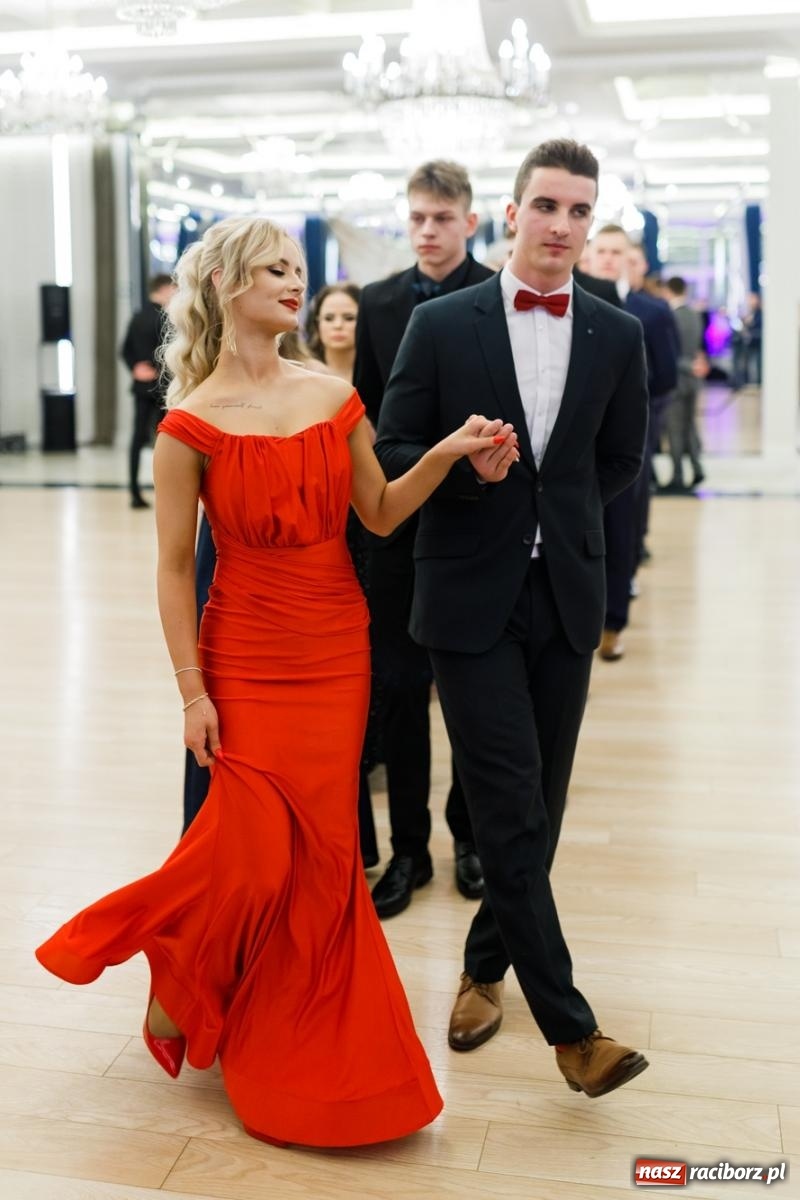 Zdjęcie w galerii na portalu naszraciborz.pl: Studniówka Budowlanki i Gastronomika w Bieńkowicach [FOTO i WIDEO] wiadomości z regionu