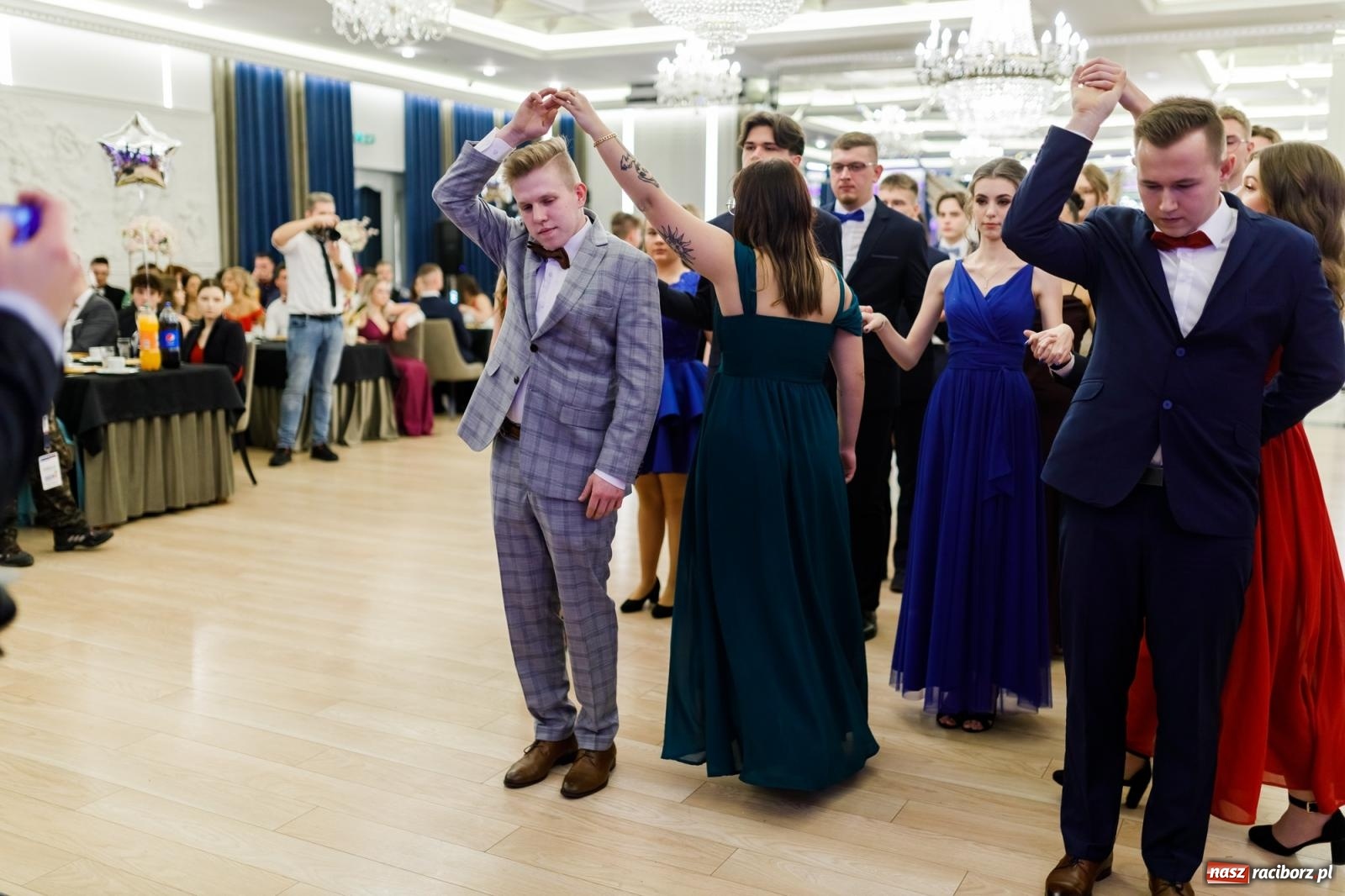 Zdjęcie w galerii na portalu naszraciborz.pl: Studniówka Budowlanki i Gastronomika w Bieńkowicach [FOTO i WIDEO] wiadomości z regionu