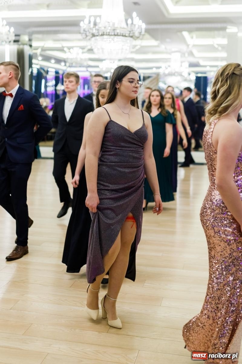 Zdjęcie w galerii na portalu naszraciborz.pl: Studniówka Budowlanki i Gastronomika w Bieńkowicach [FOTO i WIDEO] wiadomości z regionu