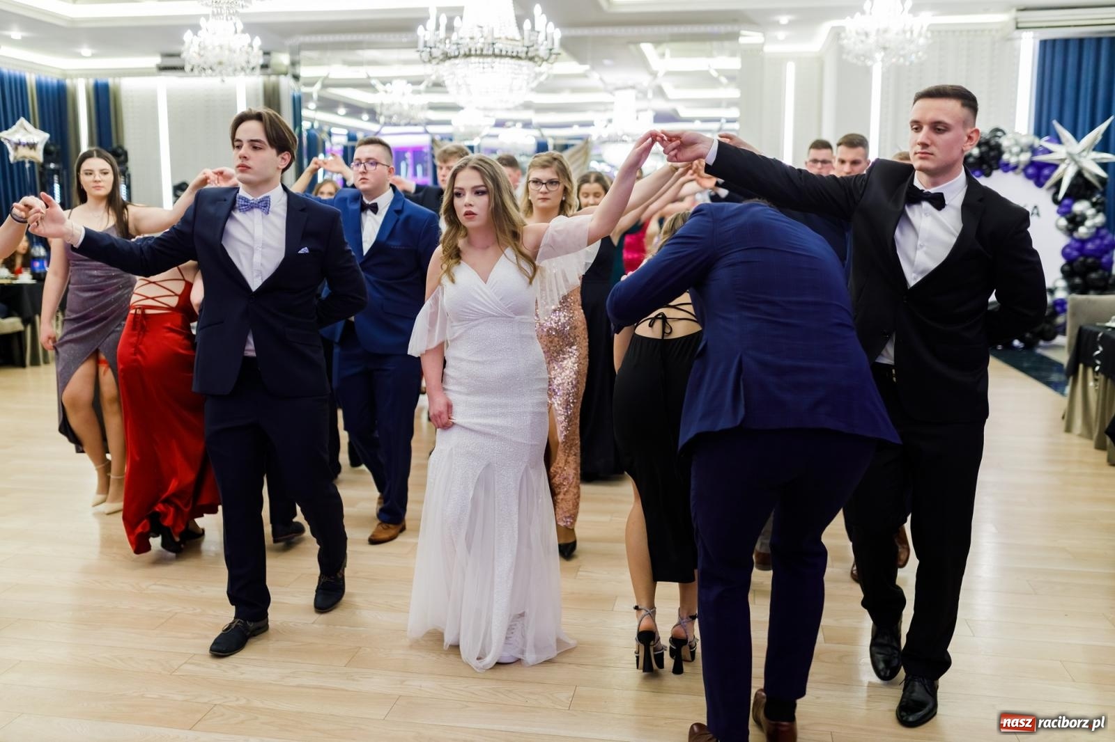 Zdjęcie w galerii na portalu naszraciborz.pl: Studniówka Budowlanki i Gastronomika w Bieńkowicach [FOTO i WIDEO] wiadomości z regionu