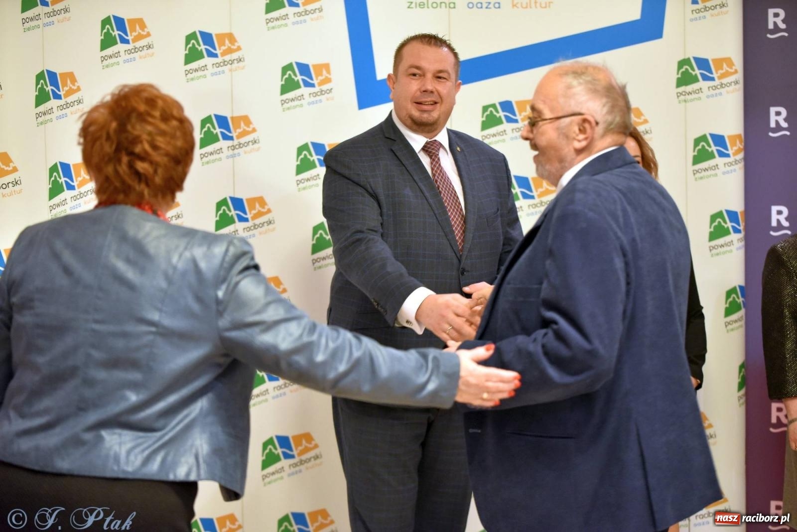 Zdjęcie w galerii na portalu naszraciborz.pl: Raciborski koncert noworoczny. Filharmonicy ostrawscy wypełnili RCK [FOTO i WIDEO] wiadomości z regionu