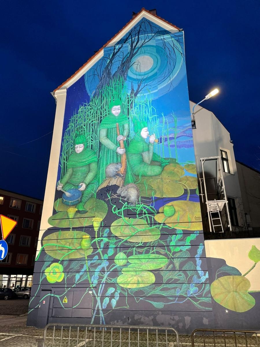 Zdjęcie w galerii na portalu naszraciborz.pl: Mona Tusz, Łężczok i esencja Raciborza. Mural oficjalnie oddany wiadomości z regionu