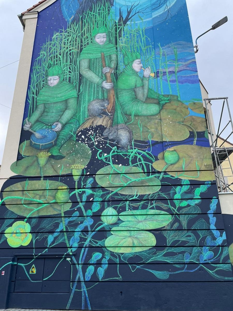 Zdjęcie w galerii na portalu naszraciborz.pl: Mona Tusz, Łężczok i esencja Raciborza. Mural oficjalnie oddany wiadomości z regionu