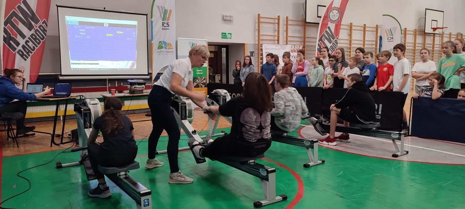 Zdjęcie w galerii na portalu naszraciborz.pl: Pierwsze wiosłowanie w PCS wiadomości z regionu