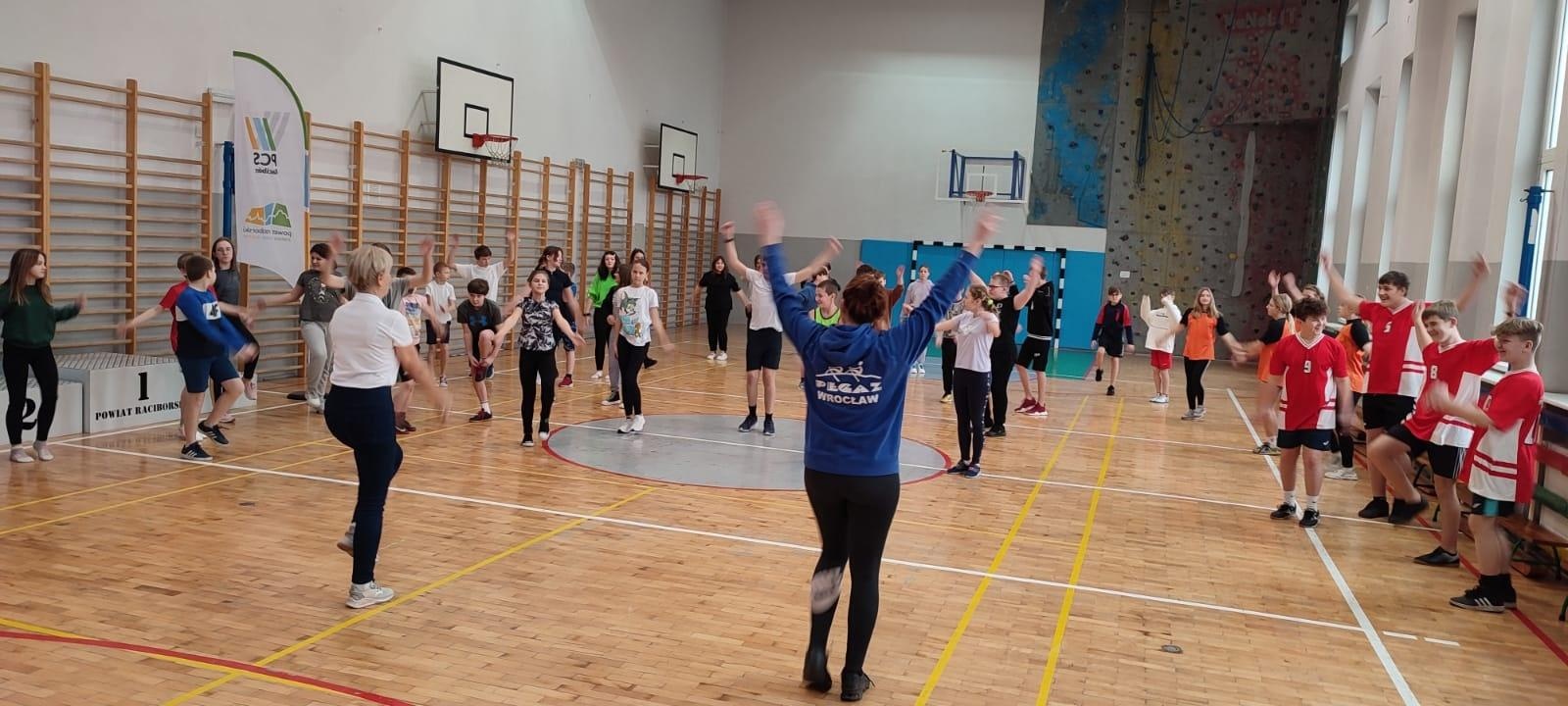 Zdjęcie w galerii na portalu naszraciborz.pl: Pierwsze wiosłowanie w PCS wiadomości z regionu