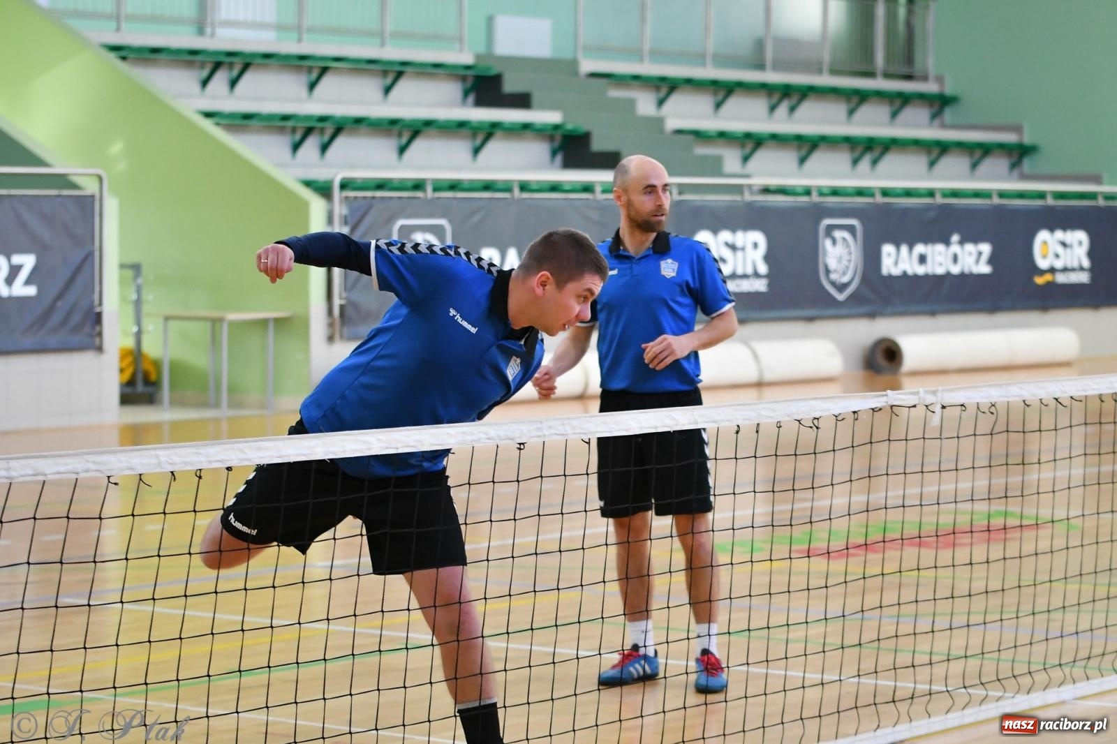 Zdjęcie w galerii na portalu naszraciborz.pl: Turniej siatkonogi w hali przy Łąkowej [FOTO] wiadomości z regionu