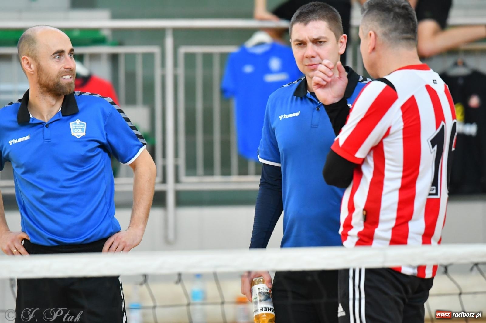 Zdjęcie w galerii na portalu naszraciborz.pl: Turniej siatkonogi w hali przy Łąkowej [FOTO] wiadomości z regionu