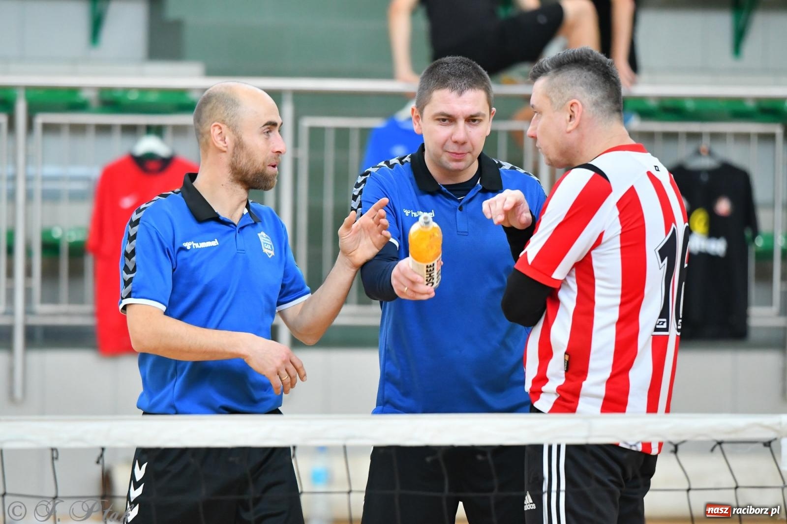 Zdjęcie w galerii na portalu naszraciborz.pl: Turniej siatkonogi w hali przy Łąkowej [FOTO] wiadomości z regionu