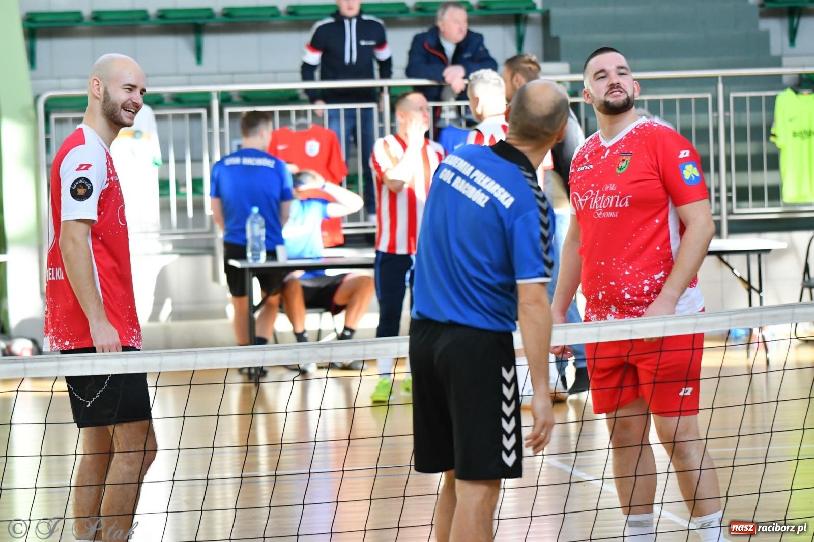 Zdjęcie w galerii na portalu naszraciborz.pl: Turniej siatkonogi w hali przy Łąkowej [FOTO] wiadomości z regionu