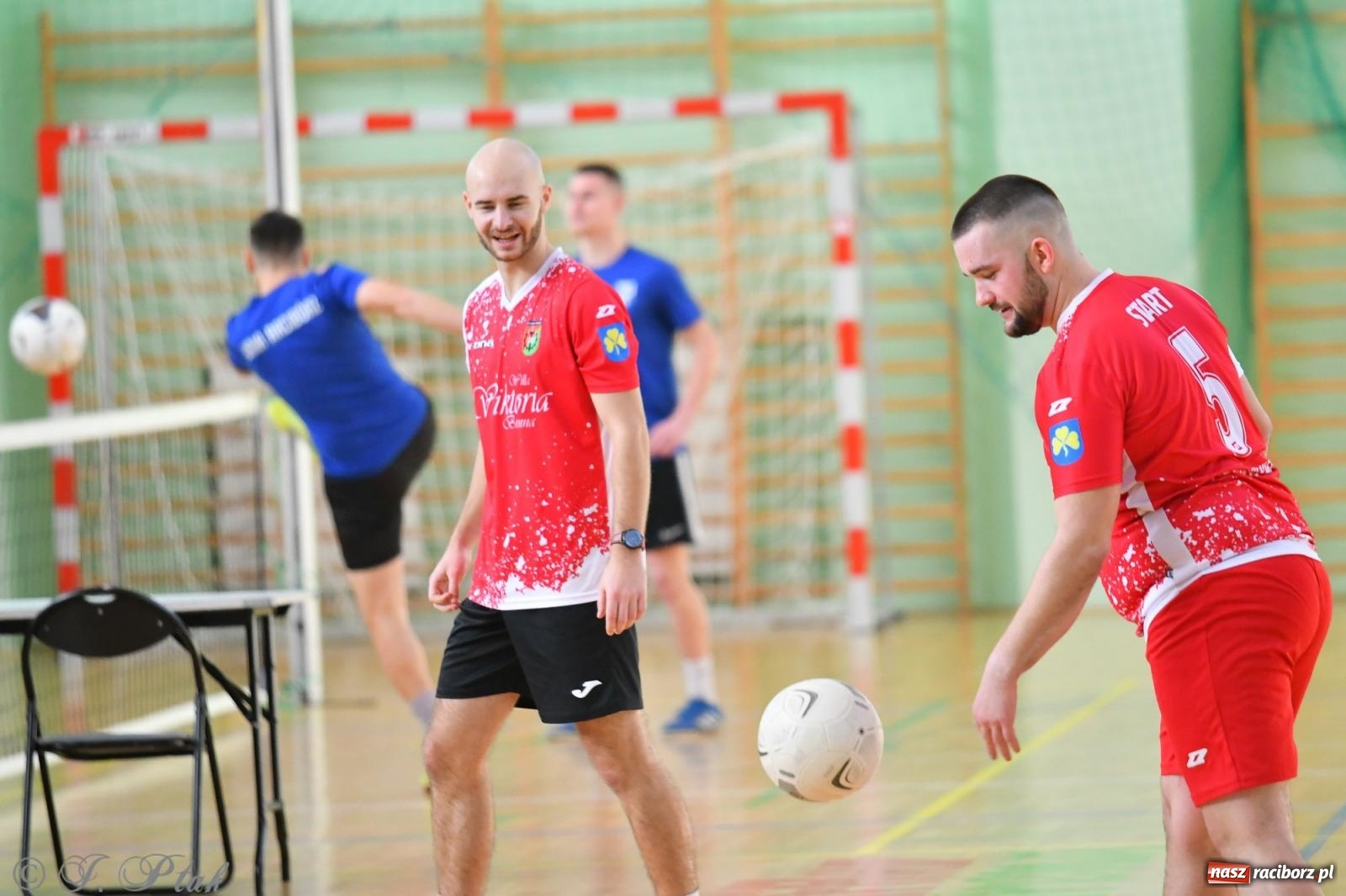 Zdjęcie w galerii na portalu naszraciborz.pl: Turniej siatkonogi w hali przy Łąkowej [FOTO] wiadomości z regionu
