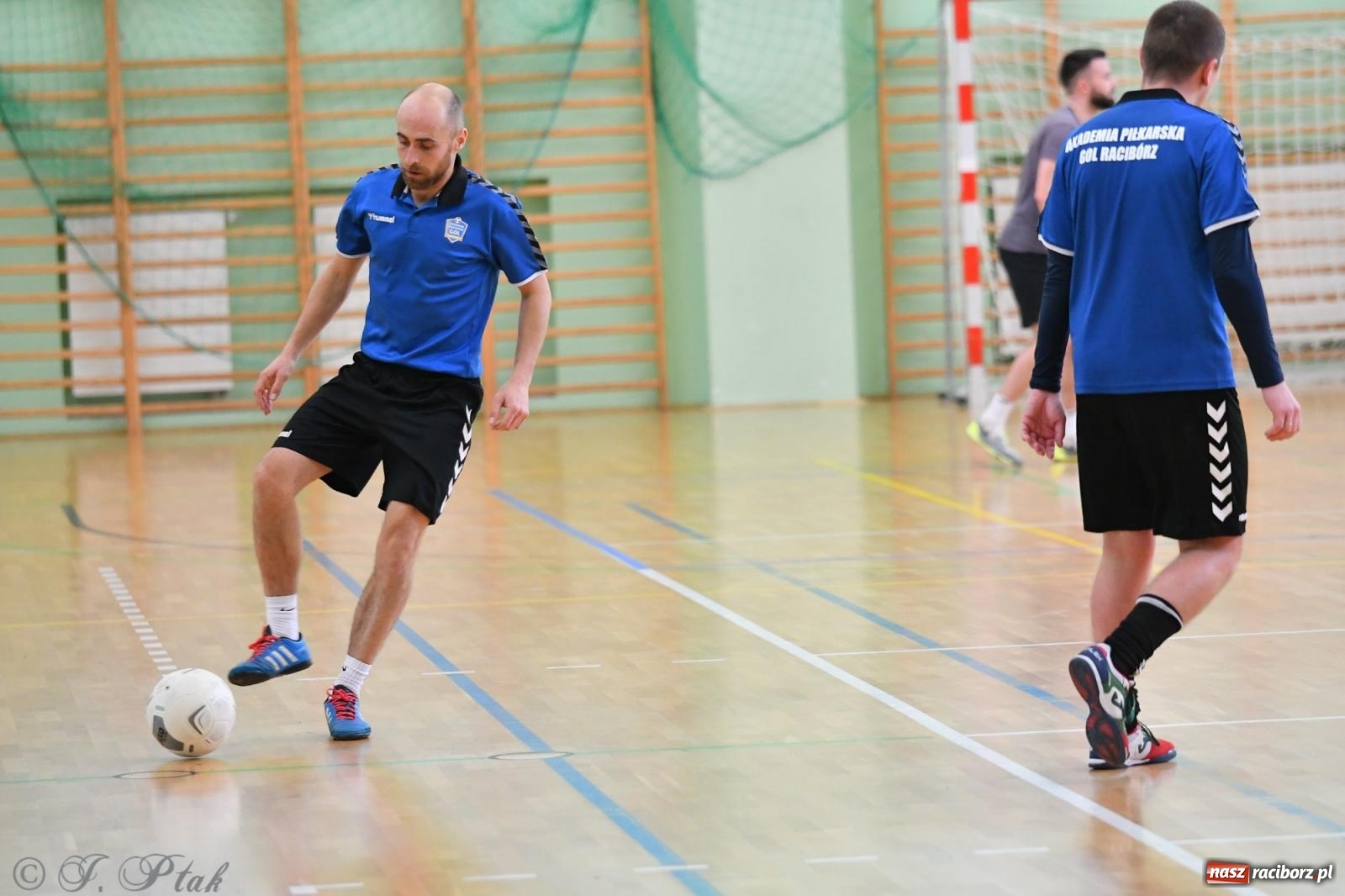 Zdjęcie w galerii na portalu naszraciborz.pl: Turniej siatkonogi w hali przy Łąkowej [FOTO] wiadomości z regionu